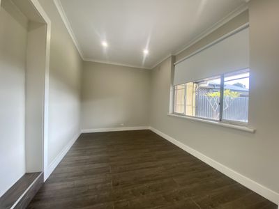 7 Singleton Avenue, Seaton
