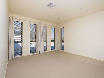 106 KERR ROAD, Thurgoona
