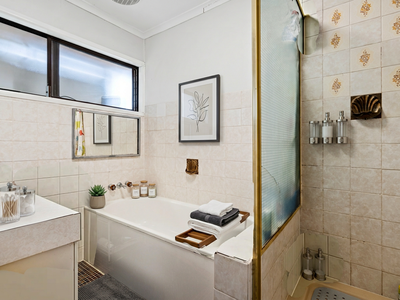 6 Cranston St, Wynnum West