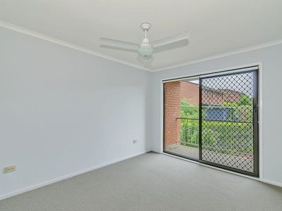 4 / 4 Amie Street, Springwood