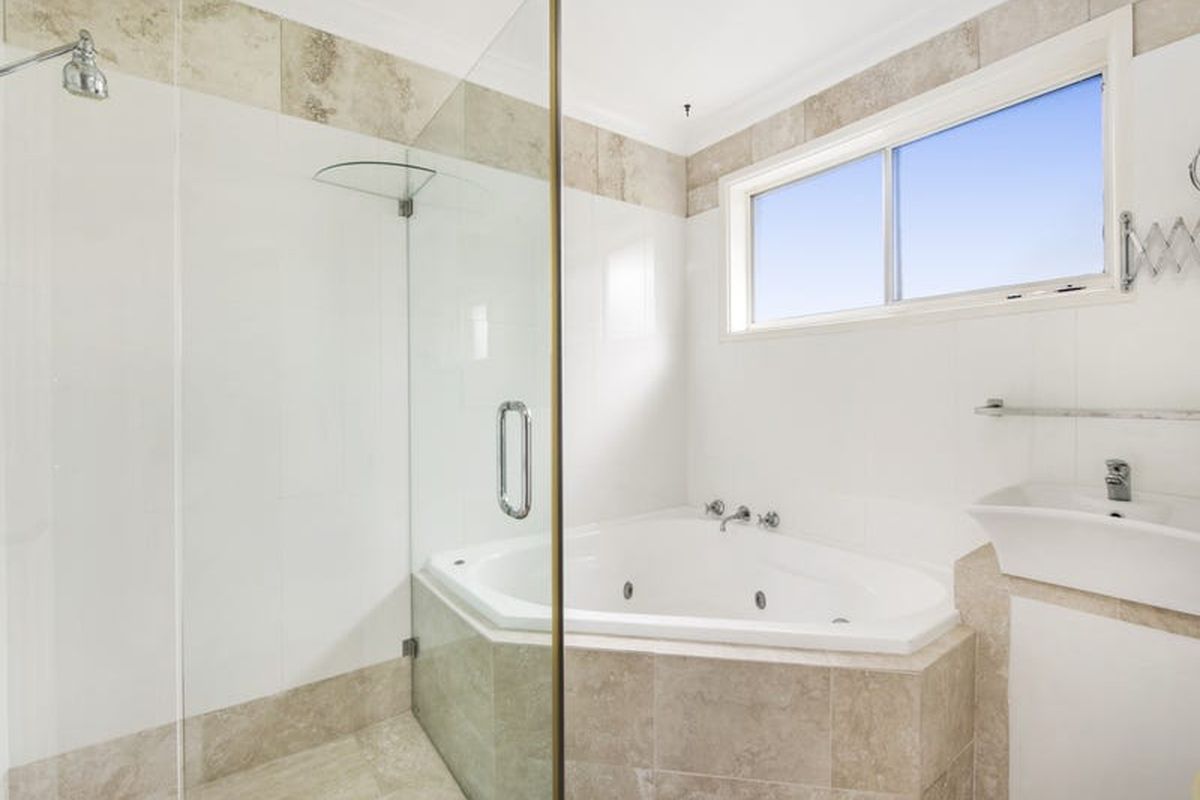 1 Eulalia Avenue, Point Frederick