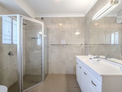 6 Waldorf Place, Dubbo