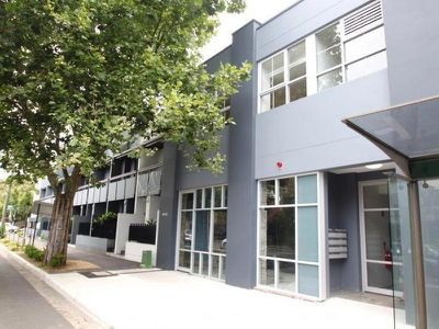 1 / 133 Mitchell Road, Alexandria