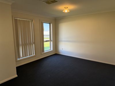 2 Farrer Street, Parkes