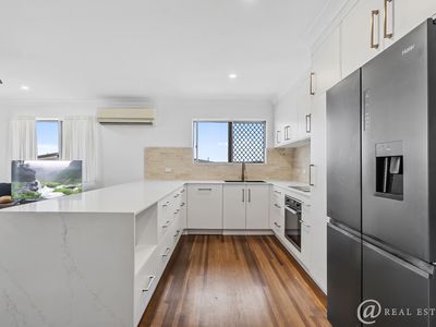26 Meikleville Street, Meikleville Hill