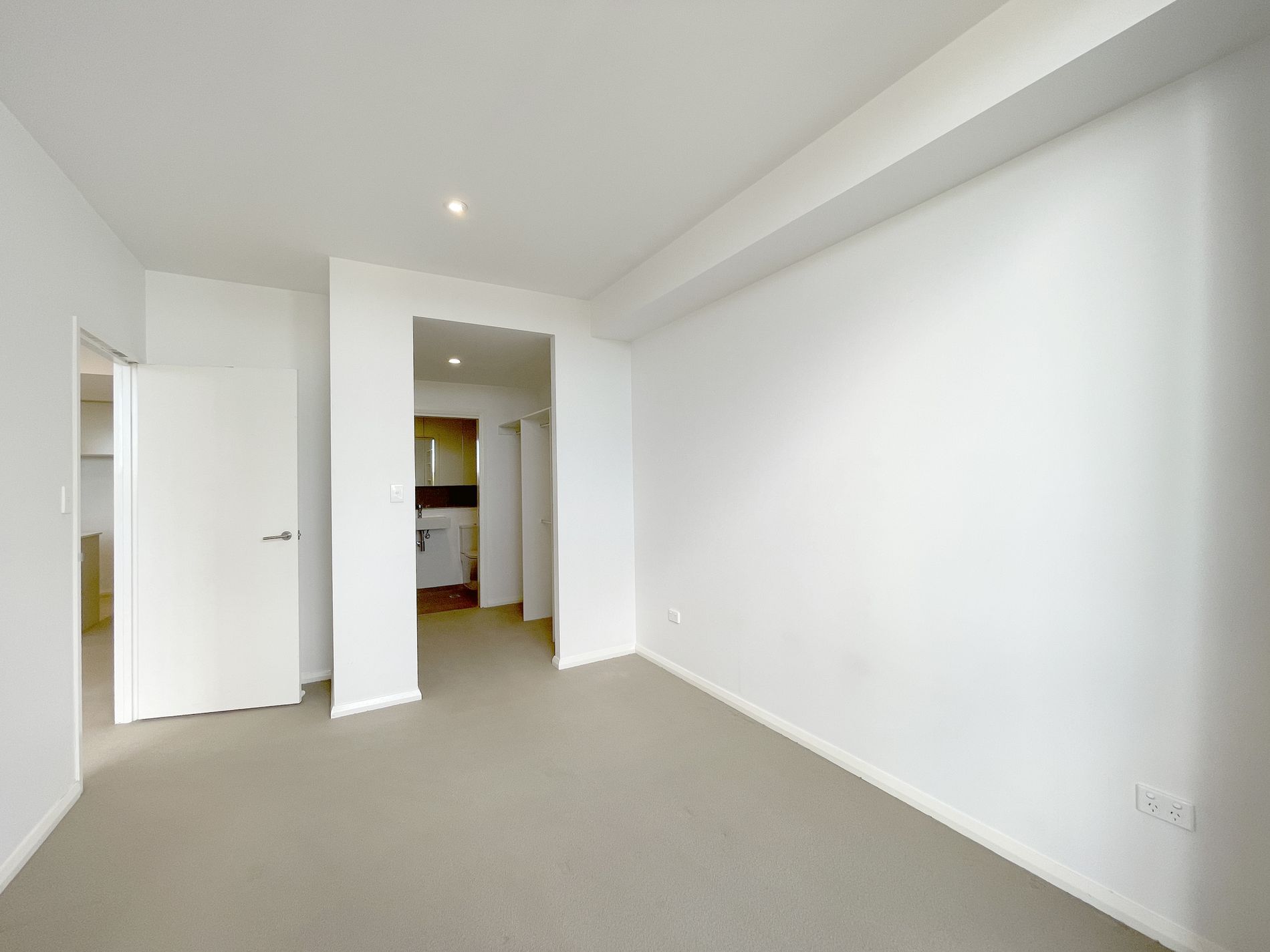 B805 / 359 Illawarra Road, Marrickville