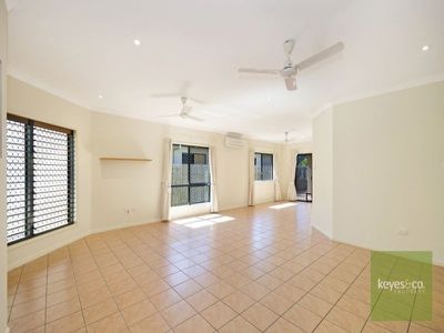 4 Armidale Court, Douglas