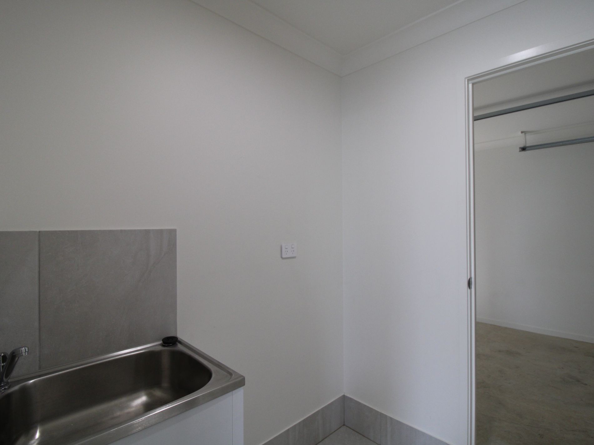 1 / 2 Herald Close, Kallangur