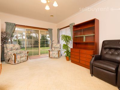 2 ARGYLE WAY, Wodonga