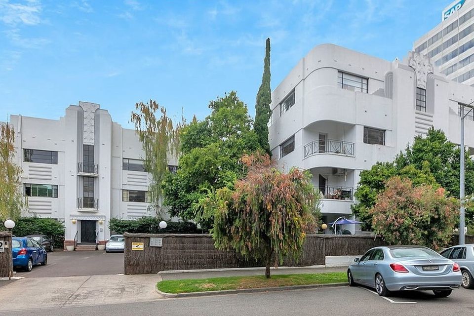 49 / 32 Queens Road, Melbourne