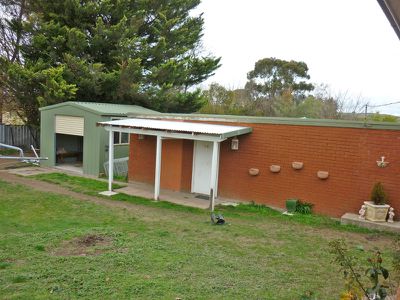 4 Amos Avenue, Blayney