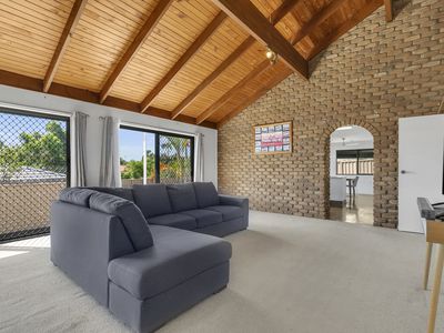 10 Trephina Close, Riverhills