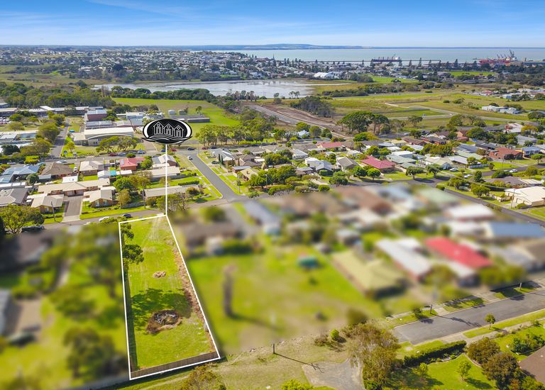 37 Balmoral Court, Portland