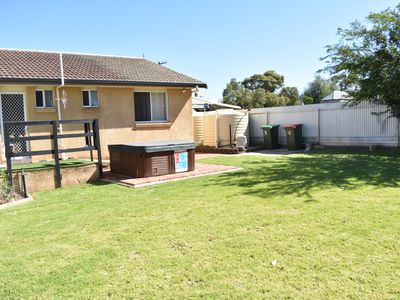 25 Dugga Street, Peak Hill
