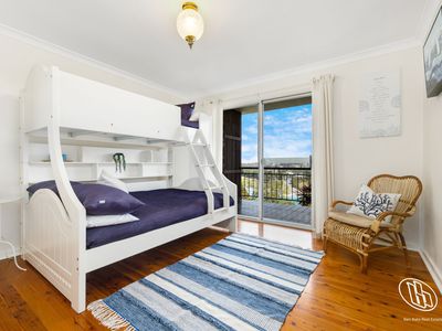 11 Hillcrest Avenue, North Narooma