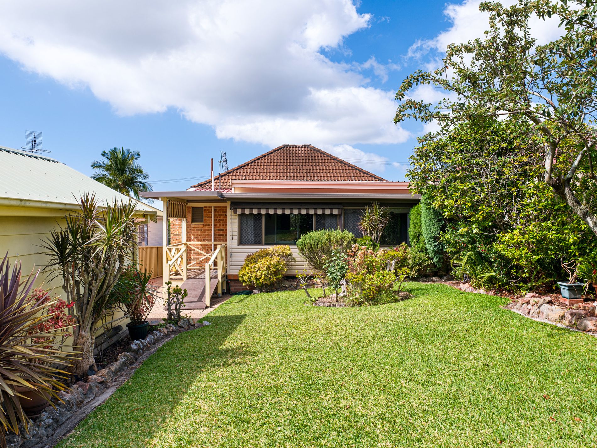 25 Oxford Street, Gateshead