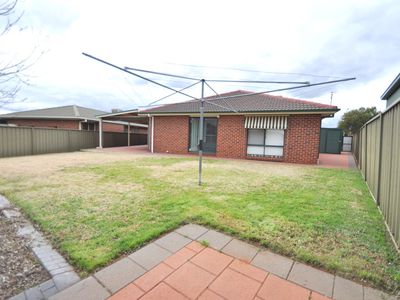 15 Websdale Drive, Dubbo