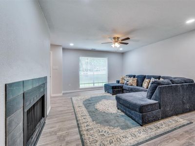 2414 East Kiest Boulevard, Dallas, TX, International