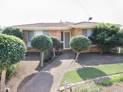 1 / 17 Cassowary Avenue, Werribee