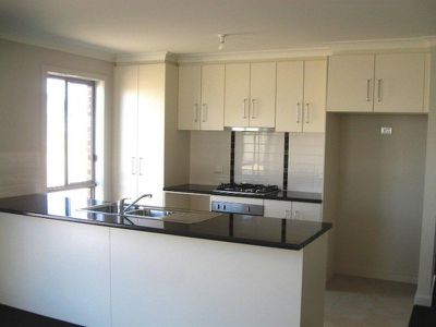 9 Deakin Court, Horsham