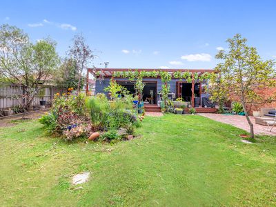 27 Huxtable Avenue, Altona North