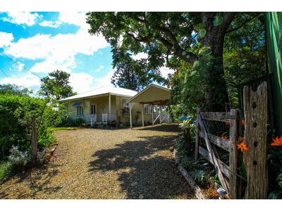 19 Western Avenue, Montville