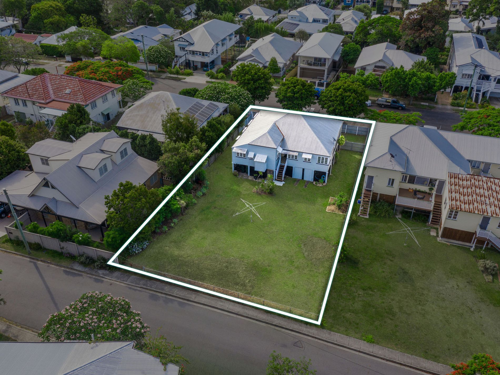 100 Walnut Street, Wynnum Sash & Gable Property