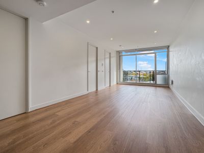 606 / 95 Berkeley Street, Melbourne