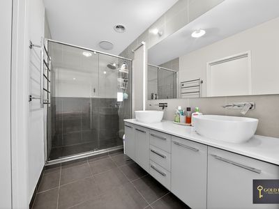 39 Kangaroo Crescent, Aintree