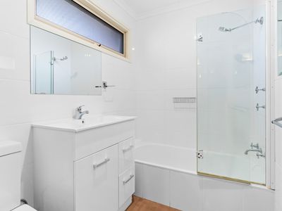 21 Anderson Court, Newton