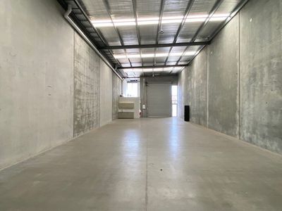 2 / 87 Riverside Avenue, Werribee