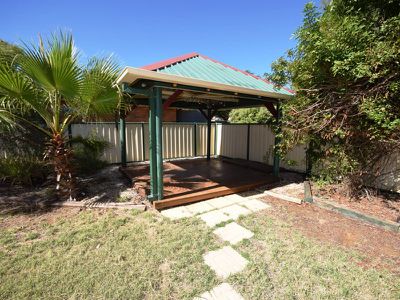 25 Bluebird Court, Longreach