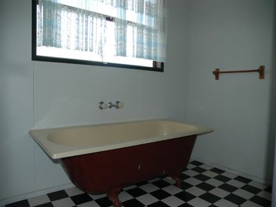 109 CRANE STREET, Longreach