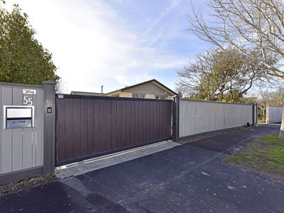55 Solomon Avenue, Redwood