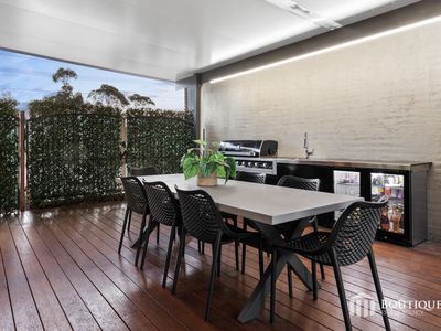 21 Bellbrook Drive, Dandenong North