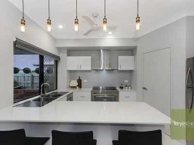12 Fremont Street, Mount Low