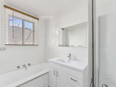 19 Adelaide Road, Millicent