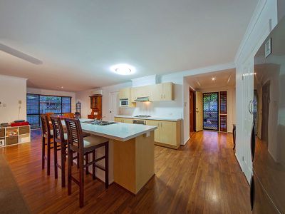 22 Manor Cres, Wakerley