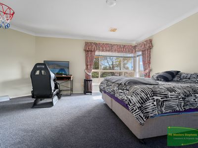 4 Finley Close, Windradyne