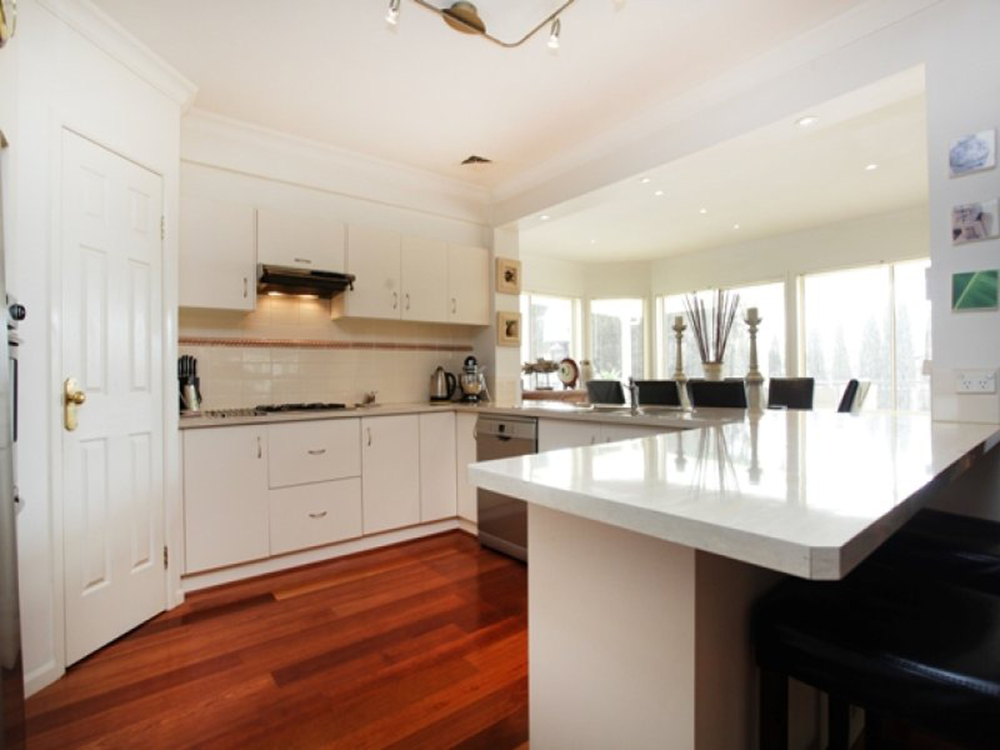24 St Andrews Drive, GLENMORE PARK