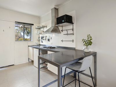 8 / 17 Charnwood Road, St Kilda