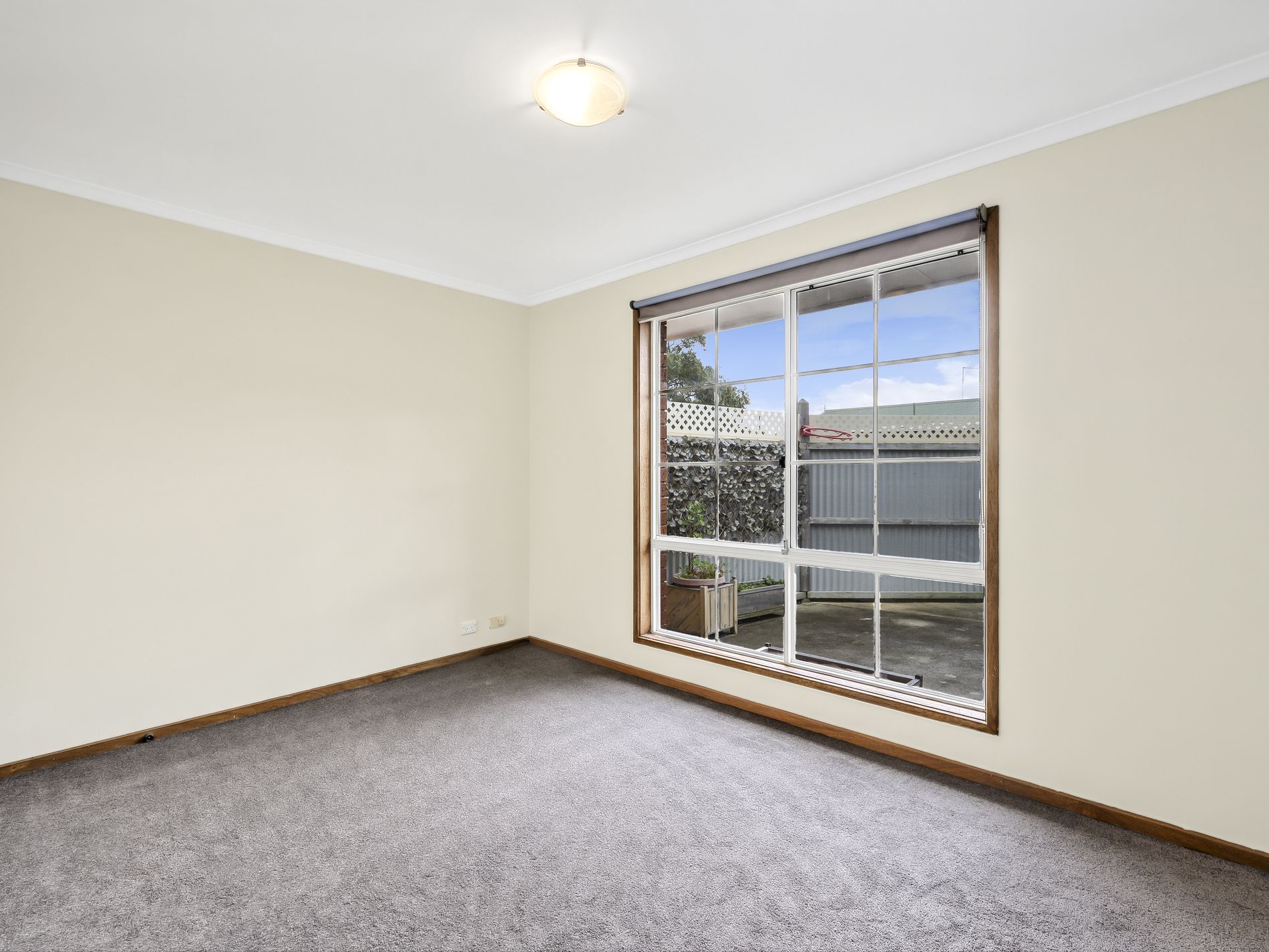 1 / 47 Thompson Street, Whittington