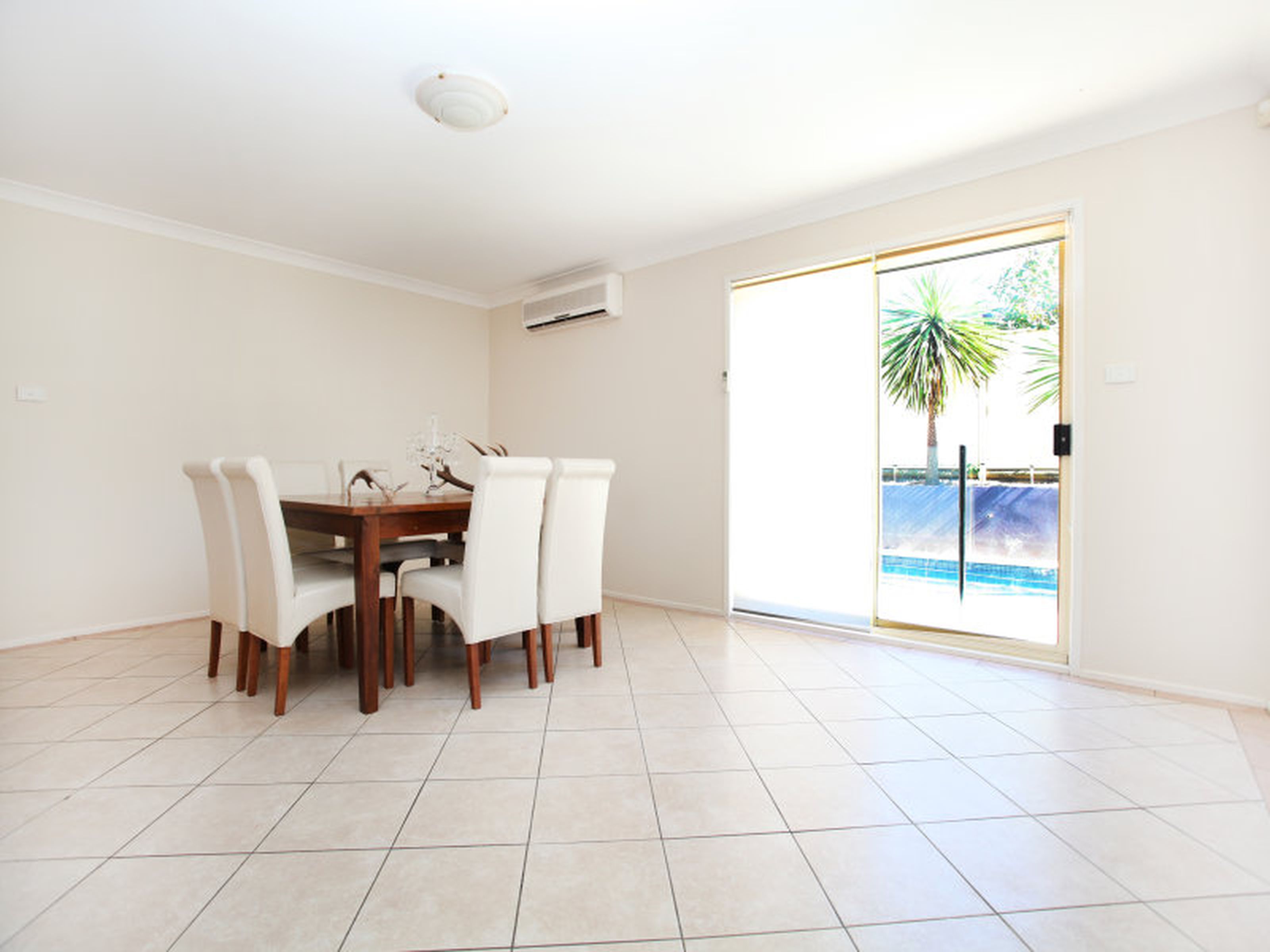 6 Buyu Road, GLENMORE PARK