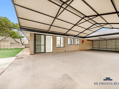 22 Tamarisk Drive, Halls Head
