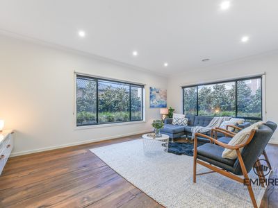 2 Lilydale Avenue, Clyde North