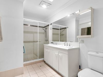 28 / 11 MEADOW PLACE, Middle Park