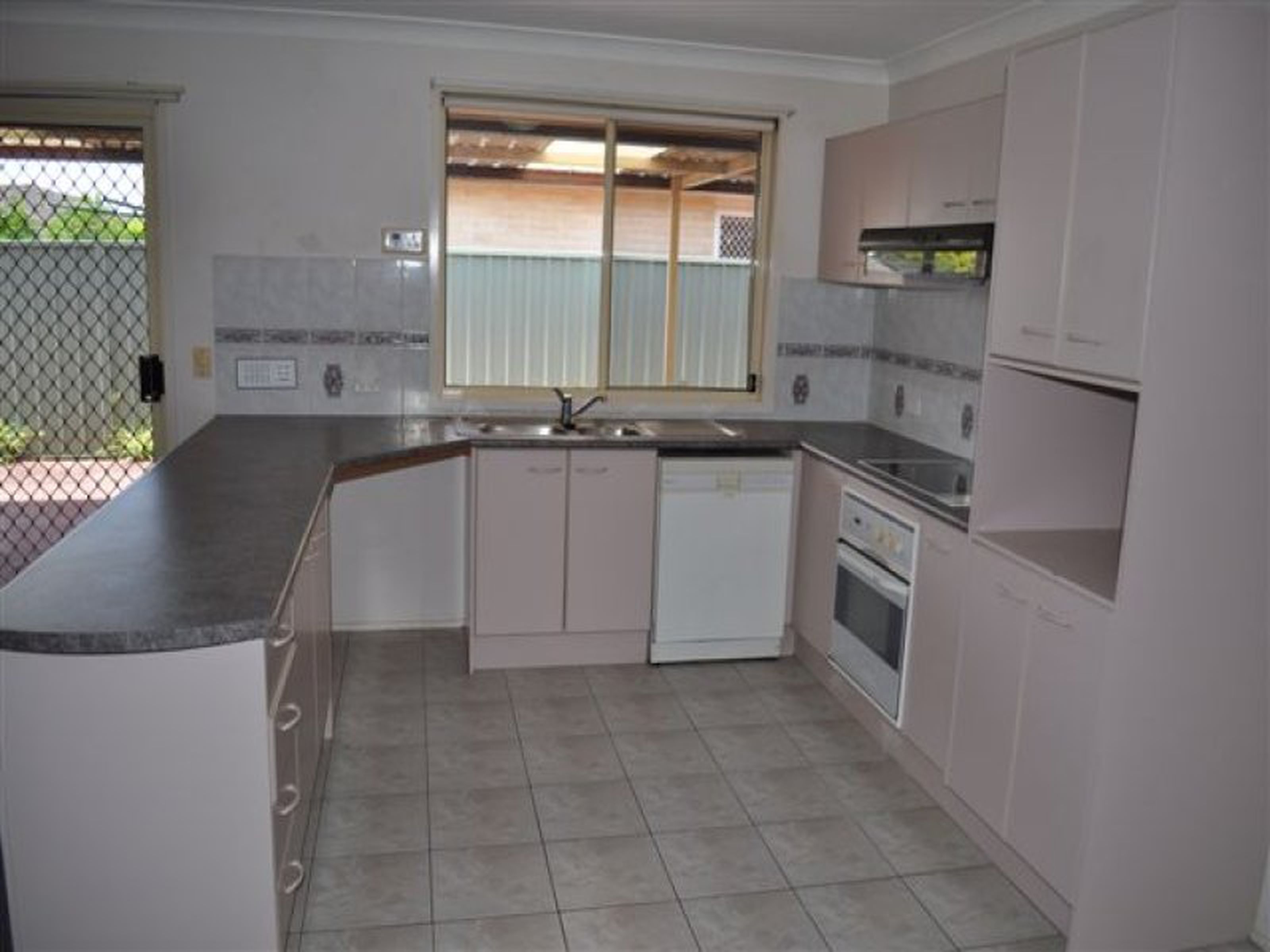 7 Bukari Way, GLENMORE PARK