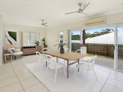 33 Kurrajong Crescent, Meridan Plains