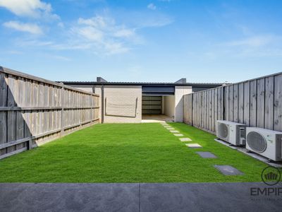 19 Stonefox Circuit, Clyde North