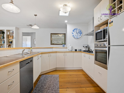 6 Edgeware Close, Point Cook